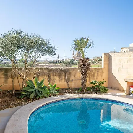 3 Bedroom Holiday With Large Private Pool And Views Holiday home *