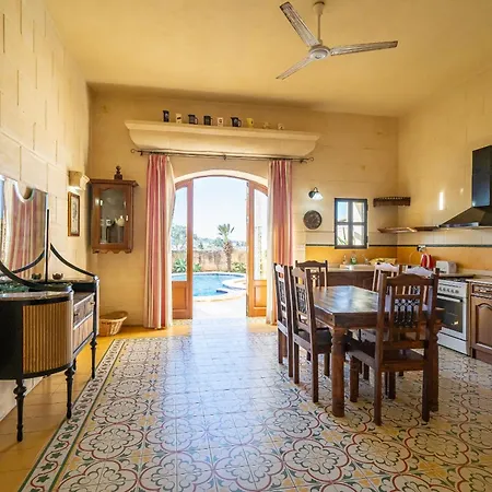 3 Bedroom Holiday With Large Private Pool And Views Tatil Evi *